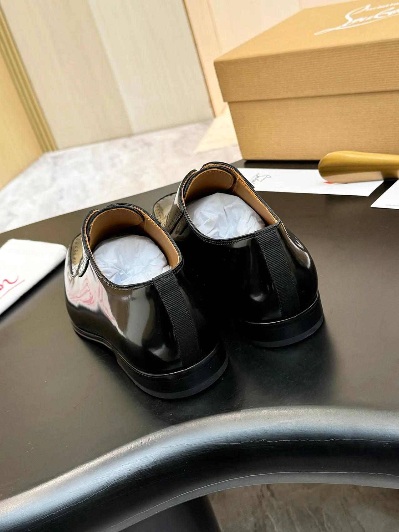 Batch 1080 yuan 💰CL～High-end men’s 👔casual loafers with red soles! ••🆑Genuine and top-quality goods from original orders ••✅💯 Purchase goods from top-quality original orders! Original imported patterned cowhide➕Imported cowhide lining➕Cowhide feet➕Original leather outsole~Size: 39-44 (38, 45.46.47 can be customized)